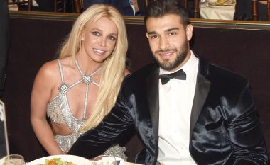 Britney Spears drejt fejesës? I dashuri i saj shihet duke kërkuar për unazë