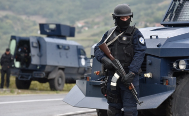 Mediat serbe për zhvillimet e fundit në pikat kufitare Kosovë-Serbi: Helikopterë të KFOR-it fluturuan mbi zonë, sot Vuçiq mbledh Këshillin e Sigurisë Kombëtare