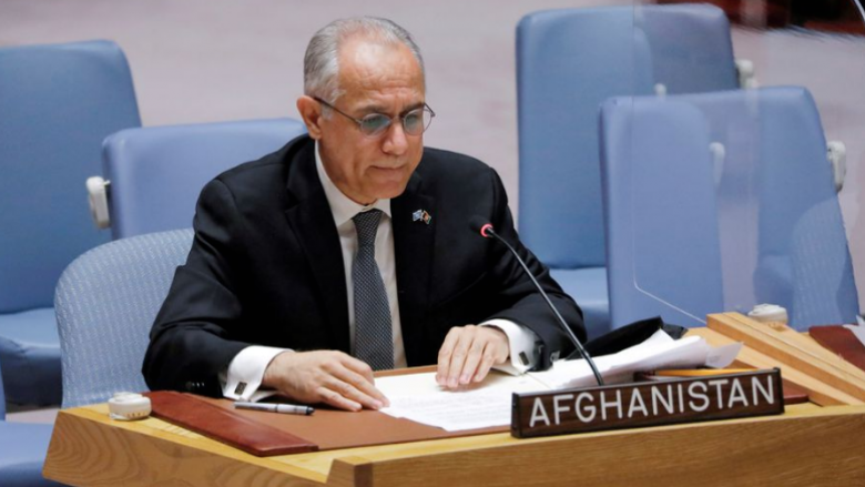 Ambasadori i Afganistanit në OKB po kërkon të mbetet në detyrë pavarësisht talebanëve