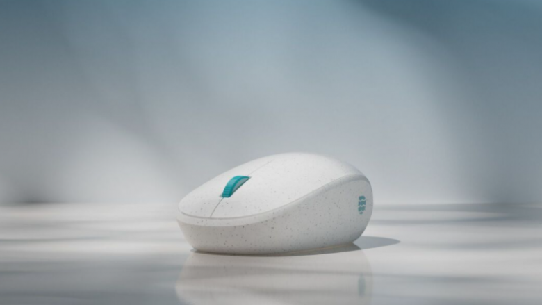 Microsoft prodhoi një mouse wireless nga plastika e ricikluar