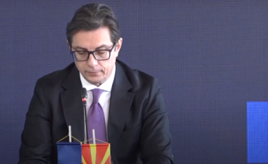 Pendarovski: Duhet të sigurojmë kushte më të mira për punë profesionale dhe të pavarur në media