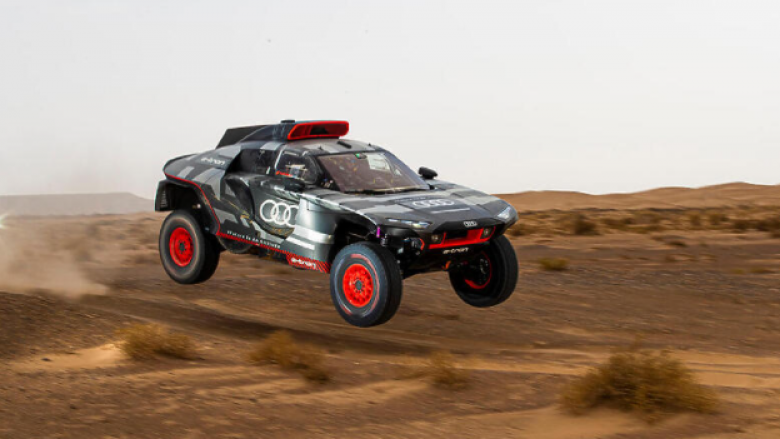 Audi po teston intensivisht RS Q e-tron me të cilën do të marrë pjesë në Rally Dakar