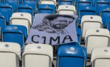 Rasim Thaçi-Cima u përkujtua në stadiumin “Fadil Vokrri”, në ndeshjen e Kosovës ndaj Greqisë