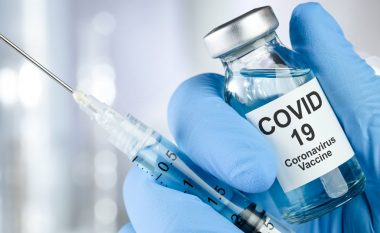 Një dozë e tretë e vaksinës kundër COVID-19 nuk është e nevojshme, thotë studimi i Lancet