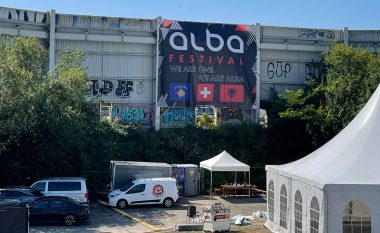 Komuniteti shqiptar ‘ndihet i diskriminuar’ me ndalimin e “Alba Festival”