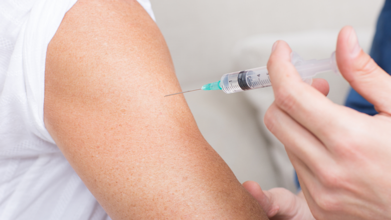 Së shpejti fillon prova e re klinike e vaksinës kundër HIV/AIDS