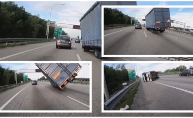 E zë gjumi prapa timonit, rrokulliset kamioni me rimorkio në Malajzi – policia arreston shoferin nën dyshimin për përdorim të metamfetaminës
