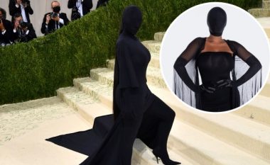 Veshja e Kim Kardashian në Met Gala 2021 tani është një kostum Halloweeni