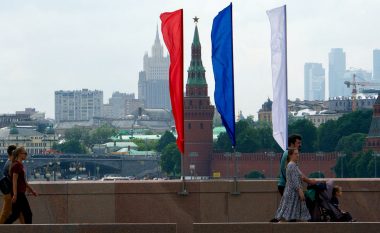 Levada Center: Dy në tre rusë thonë se vendi i tyre është i izoluar në skenën botërore