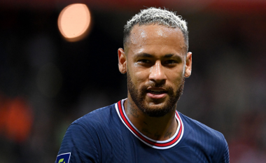 PSG refuzoi ofertën e Barcelonës prej 80 milionë eurosh për Neymarin