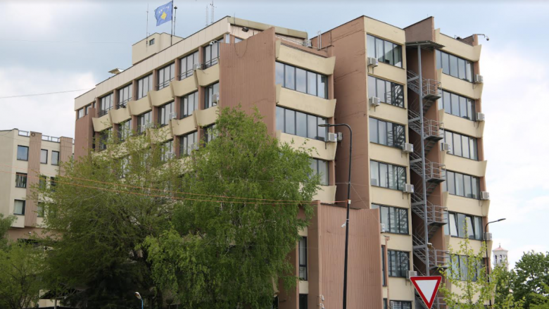 Arrestimi i një serbi të dyshuar për krime lufte në Kamenicë, Prokuroria Speciale kërkon paraburgim për të pandehurin