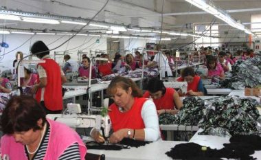 Një në tre gra punojnë pa pagesë në Shqipëri