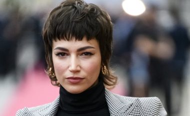 Prerja e flokëve “Shullet” përmban dy nga trendet më të mëdha të këtij viti