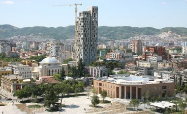 Përshpejtohet rritja ekonomike në Shqipëri, kontributi kryesor vjen nga turizmi dhe ndërtimi