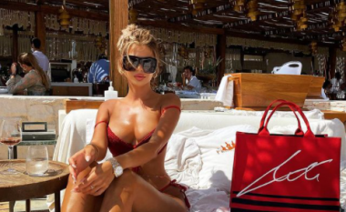 Luana Vjollca fillon pushimet në Mykonos, vjen atraktive në bikini
