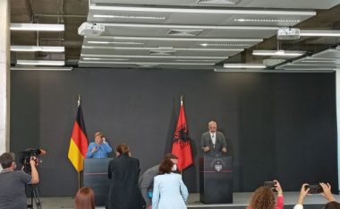 Mediat kosovare nuk u lejuan të bëjnë pyetje në konferencën Rama-Merkel