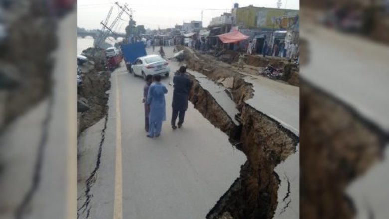 Tërmet i fuqishëm në Pakistan, 20 të vdekur dhe mbi 150 të lënduar