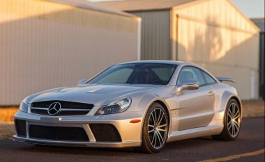 Një nga 350 sa u prodhuan gjatë 10 viteve, shitet Mercedes-Benz SL65 AMG Black Series për 405.000 dollarë