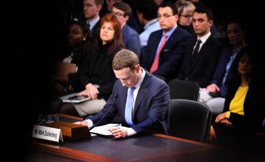 ​Zuckerberg humb 7 miliardë dollarë pas rënies së Facebook