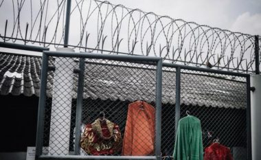 Jeta brenda burgut të grave në Kabul, pavarësisht që nuk kanë kryer kurrfarë krimi – qindra prej tyre janë prapa grilave