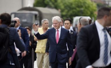 Clinton kthehet në shtëpi: Jam duke e marrë veten