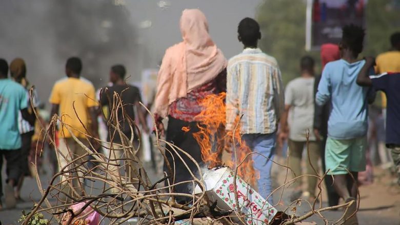 Disa të vrarë dhe të tjerë të plagosur në protestat kundër puçit në Sudan