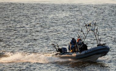 Kaloi kufirin rus – arrestohet kryebashkiaku lituanez, i pasionuar pas peshkimit