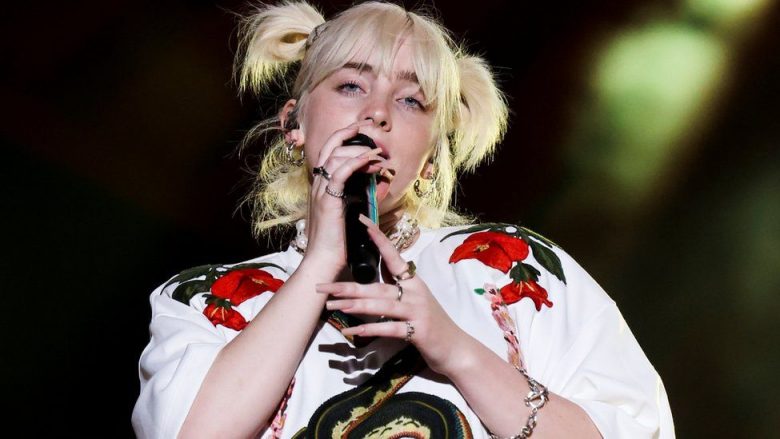 Billie Eilish konfirmohet si kryesuesja e festivalit “Glastonbury 2022”