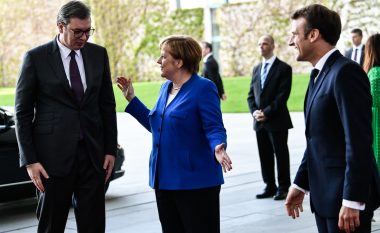 Vuçiq: Merkel dhe Macron do të na porosisin diçka mua dhe Kurtin