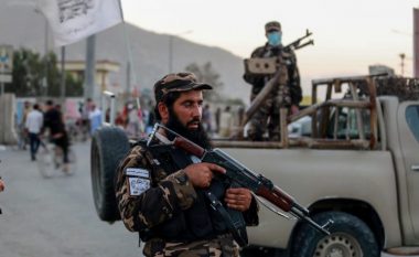 Dy muaj nga rënia e Kabulit: Talebanët me premtime boshe – keqtrajtimi i grave, vrasjet e kundërshtarëve
