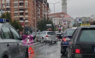 Aksident trafiku në Prishtinë, lëndohet një person