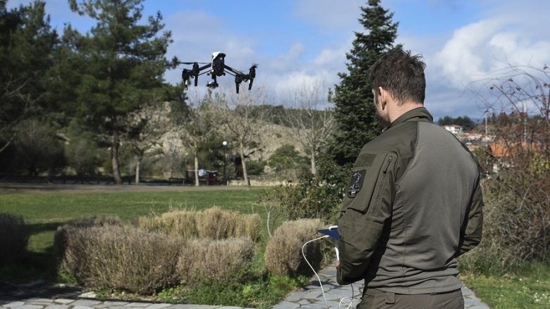 Dronët austriakë do të ruajnë kufirin e Malit të Zi me Shqipërinë