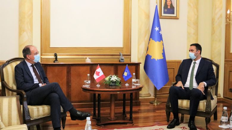 Kryeparlamentari Konjufca dhe ambasadori i Kanadasë flasin për projekte të ndryshme zhvillimore