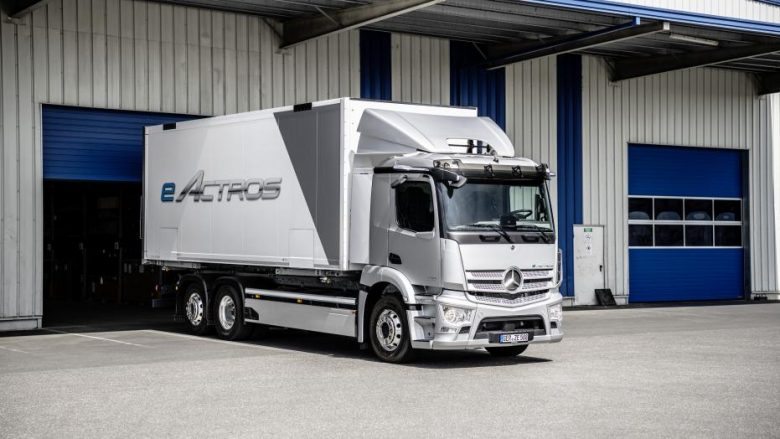 E-kamioni i parë nga Mercedes hyn në prodhim serik