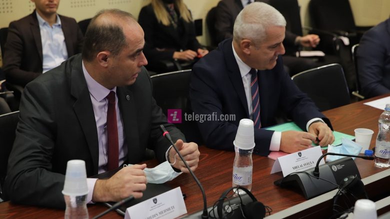 Sveçla kthehet të raportoj në komision pas përplasjeve me Berishën: Nuk jam i gatshëm të bëhem pjesë e lojërave
