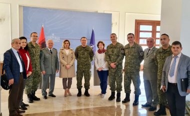Ushtarakët rezervë të Kosovës dhe Shqipërisë nënshkruajnë marrëveshje bashkëpunimi  