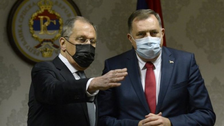 Gjatë takimit me Lavrov, Dodik i kërkoi Rusisë ndihmë ushtarake