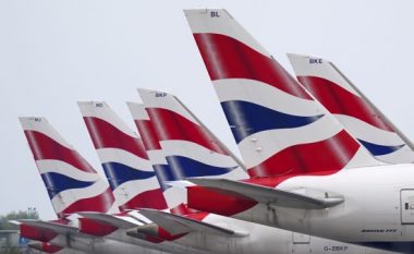 “British Airways” nuk do t’ju referohet më pasagjerëve në bord si “zonja dhe zotërinj”
