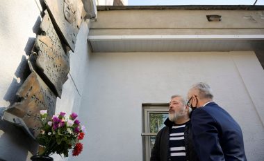 Gazetari rus që fitoi Çmimin Nobel për Paqe: ‘Kjo shkon për Anna Politkovskaya’ dhe kolegë të tjerë që vdiqën për të mbrojtur lirinë e shprehjes