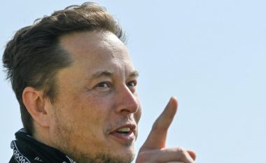 Elon Musk thotë se selia e kompanisë Tesla do të zhvendoset në Teksas