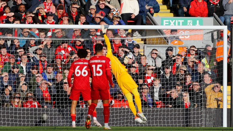 Liverpooli ndalet nga Brighton në super ndeshjen që u shënuan katër gola