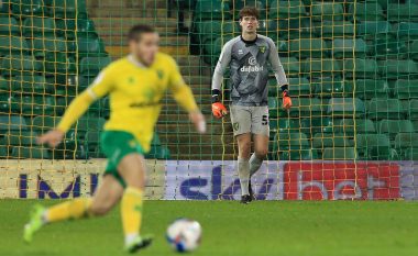 Tronditet skuadra angleze Norwich City, portieri i tyre diagnostikohet me kancer në testise