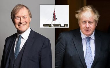 Vjen reagimi i kryeministrit britanik pas vdekjes së deputetit David Amess, i cili u ther me thikë gjatë një takimi elektoral në Essex