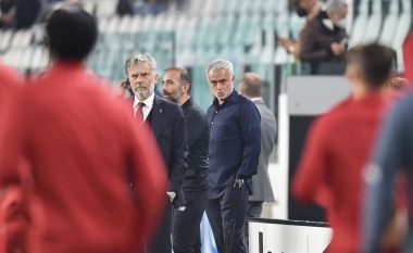 Mourinho si gjithmonë provokon tifozët e Juventusit, gjesti i portugezit bëhet viral