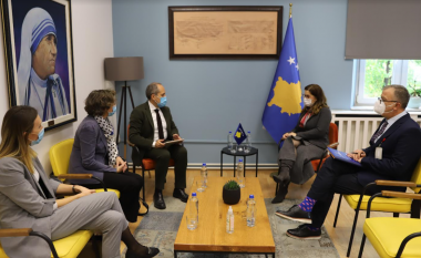 Gexha-Bunjaku flet me menaxherin e Bankës Botërore për Kosovë për mbështetjen e reformave në shëndetësi