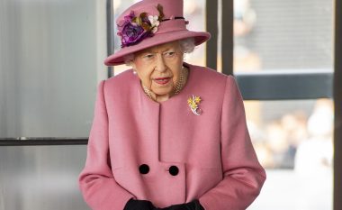 Mbretëresha britanike e kaloi natën e së mërkurës në spital