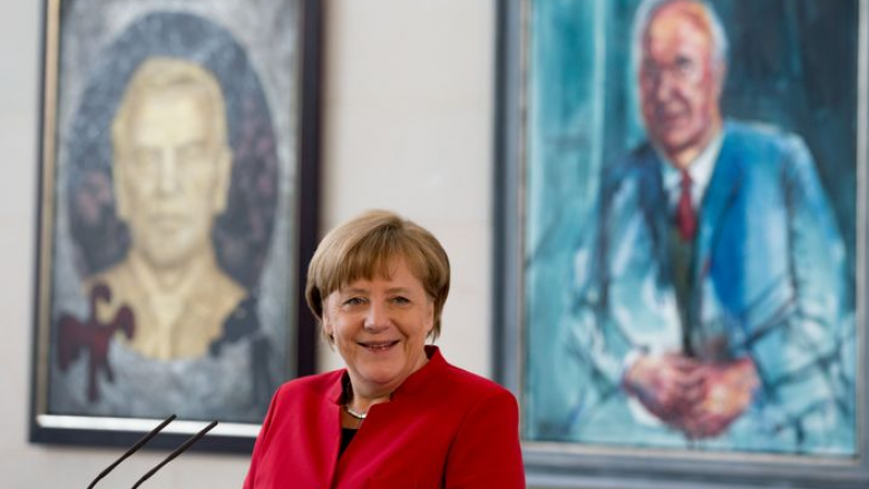 Portreti i Merkel ende mungon në galerinë e kancelareve gjermanë