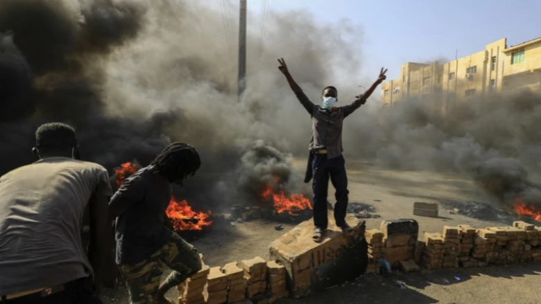 Grusht-shteti në Sudan, vijnë reagimet e para nga OKB, BE, si dhe Liga Arabe