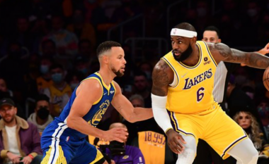 Mposhten favoritët: Lakers e Nets, pësojnë nga Warriors, respektivisht Nets