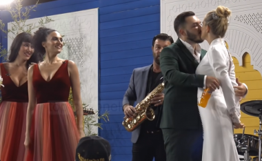 Atmosferë e zjarrtë në shtëpinë e Big Brother – ‘martohen’ Beniada Nishani dhe Ardit Çuni derisa nuk mungon edhe një puthje mes çiftit